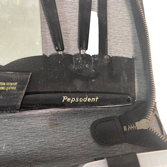 Vintage Mens Travel Toiletry Set Incomplete Case Faux Leather - Picture 2 of 12